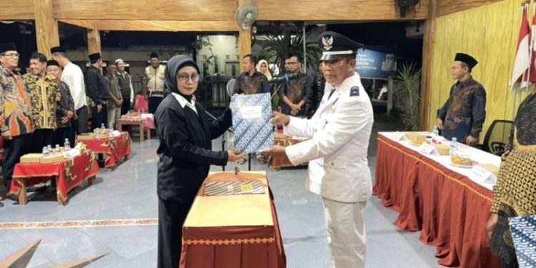 Pemdes Prupuh Gelar Pelantikan dan Pengambilan Sumpah Jabatan Sekretaris Desa