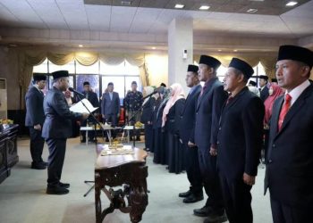 Bupati Gresik Lantik 25 Pejabat, Perkuat Organisasi dan Pelayanan Publik