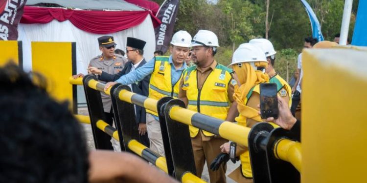 Bupati Gresik Resmikan Jembatan Cabean, Perkuat Konektivitas dan Ekonomi Masyarakat
