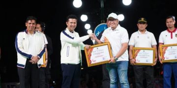 Konsisten Bina Atlet, Petrokimia Gresik Raih Penghargaan “JATIM SPORT1V”