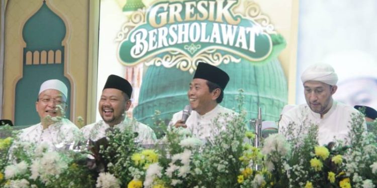 Gresik Bersholawat, Ribuan Jamaah Padati Halaman Pemkab Gresik