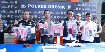 Polres Gresik Bongkar Jaringan Sabu di Menganti, 5 Tersangka Ditahan dan 31,8 Gram Barang Bukti Disita